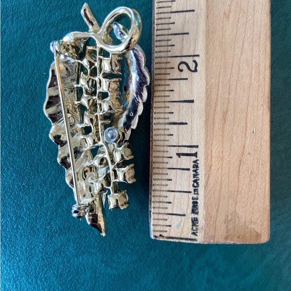 Vintage CORO brooch Rhinestone Leaf Aurora borealis gold tone silver signed - Picture 6 of 6